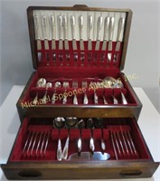 ONEIDA  FLATWARE SERVICE FOR TWELVE WITH CANISTER
