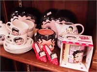 16 Betty Boop items: teapot
