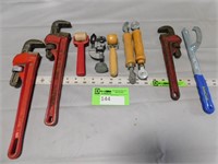 3 Pipe wrenches, pipe cutter, screen tools, Box Cr