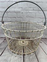 VTG 15” large egg gathering basket