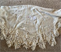 ANTIQUE CROCHETED TABLE CLOTH