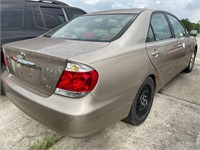 05 Toyota Camry Gold