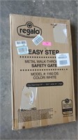 Regalo 38.5" Extra wide Baby Gate - White