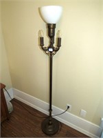 Antique lamp stand with heavy metal base, (3)