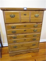 Chest of drawers with (4) drawers. Approx. 31 1/2
