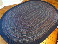 Large 7 ft x 9 ft oval rug