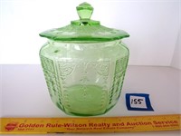 Green glass cookie Jar (has a couple chigger