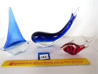 Sea-themed decorative glass or paper weights
