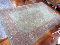 Large heavy area rug 6 ft x 9 ft