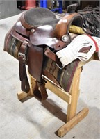 13" Kids Saddle with Pad and Stand
