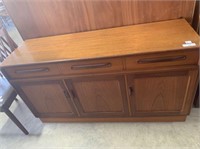 MID CENTURY G PLAN SIDEBOARD WITH 3 DRAWERS