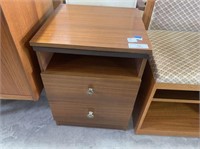 MID CENTURY NIGHTSTAND WITH 2 DRAWERS