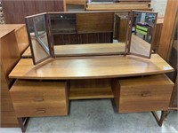MID CENTURY EG G PLAN DRESSING TABLE WITH