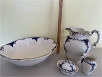 Porcelain Picture and Bowls that with accessory