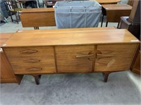 MID CENTURY SIDEBOARD WITH 3 DRAWERS & 2