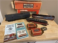 Assorted lot of Lionel items