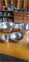 4 stainless steel mixing bowls