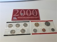 2000 P mint set w/ state quarters & Sac dollar
