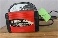 LIKE NEW BLACK AND DECKER 2/4/6 AMP BATTERY CHARGR