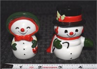 Vintage ceramic Mr & Mrs Snowman Salt & Pepper set