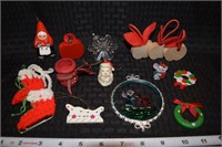 Lot 14 Christmas ornaments incl Crystal snowflake