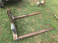 Tractor hay or pallet forks