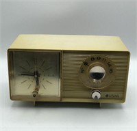 1960s GE Clock Radio WORKS