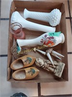 Vases wooden shoes