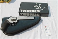 Taurus 17 HMR