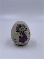 Womack's Decorative Collectible Egg, USA
3"
