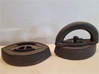 Vintage 2 Stove Top Irons witn 1 Handle