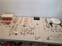 Various Jewelery + 2 Jewelery Boxes