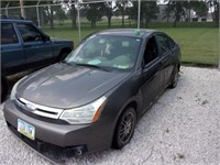 2010 Ford Focus w/key grey 2 liter