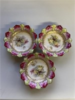 3 flower dishes