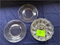 Misc glass trays/plates dishes