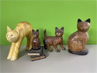 4 Wooden cats