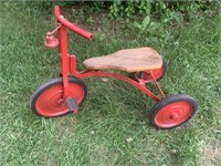VINTAGE SMALL TRICYCLE