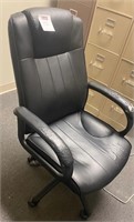 Black chair moving mobile nice cond