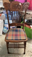 Oak Pattern Back Side Chair