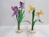 SILVESTRI METAL IRIS CANDLE HOLDER CHIPED PAINT