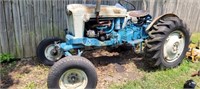 1956 Ford 900 Tractor