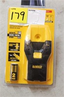 DEWALT STUD FINDER