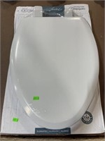Toilet seat white 18.5 inch