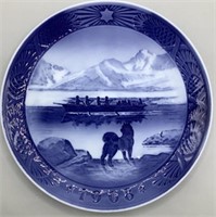 Royal Copenhagen Porcelain Collector Plate 7.25