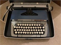 Smith Corona Classic 12 Typewriter