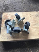 4- caster wheels