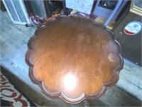 SCALLOPED SIDE TABLE
