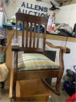 WOODEN ROCKING CHAIR