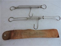 WW1 Expandable Leather Hanger