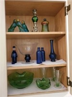 CONTENTS OF CABINET- CARNIVAL GLASS